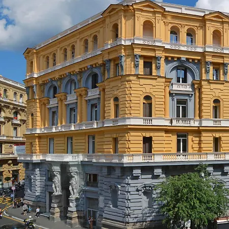The One Luxury Appartamento Napoli